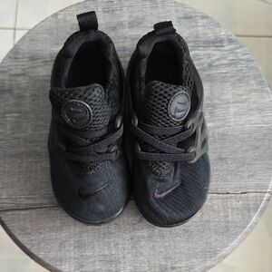 Nike Kids Black Sneakers, 8c